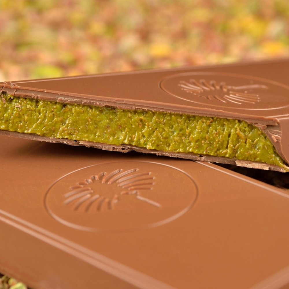 TABLETTE FOURRÉE CHOCOLAT AU LAIT PISTACHE